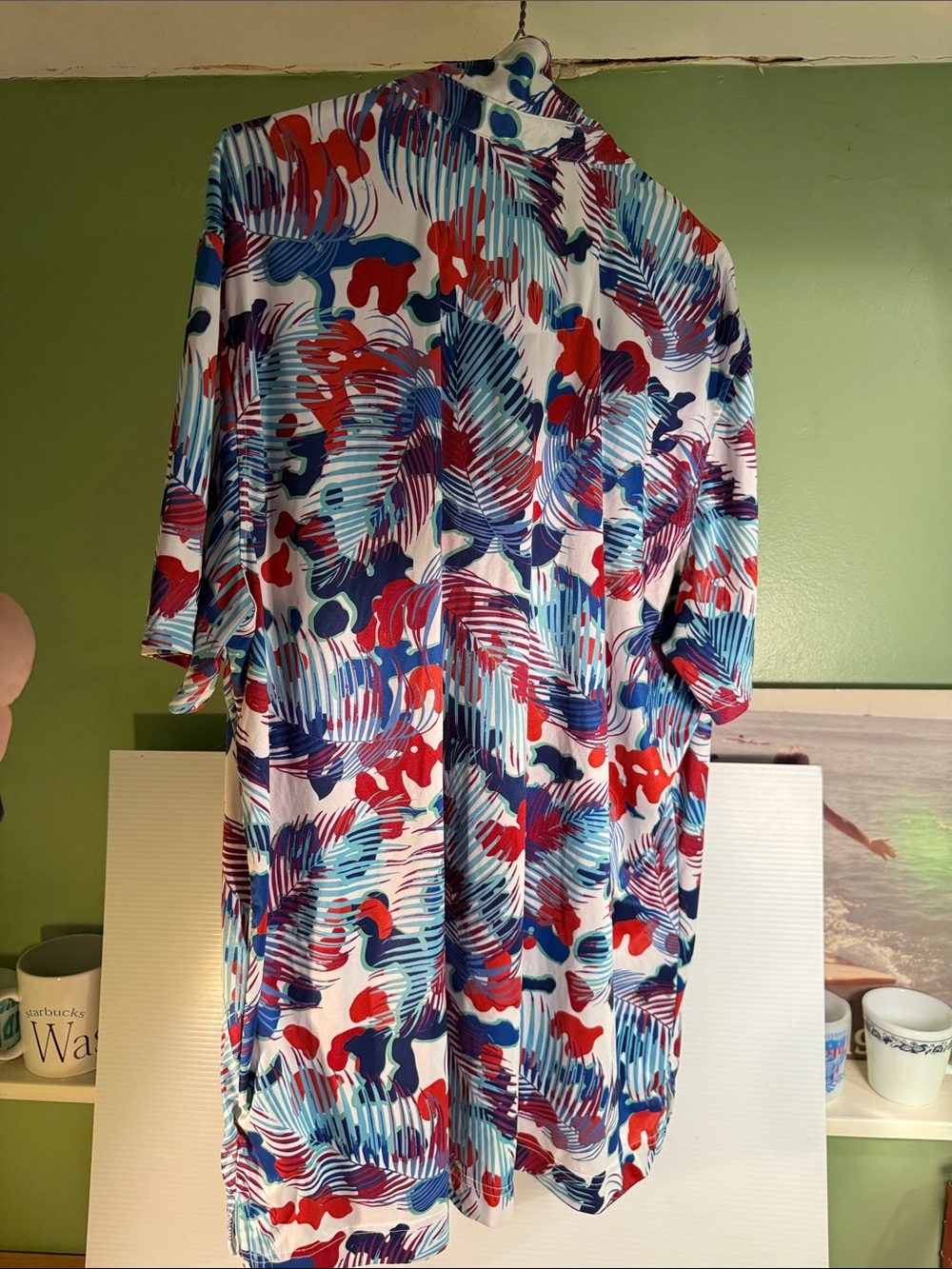 Robert Graham Multicolor Palm-Print Top - White Base with Red & Blue - Picture 2 of 9